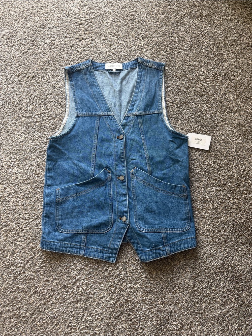 Veveret Blue Denim Vest with Front Patch Pockets - Women's